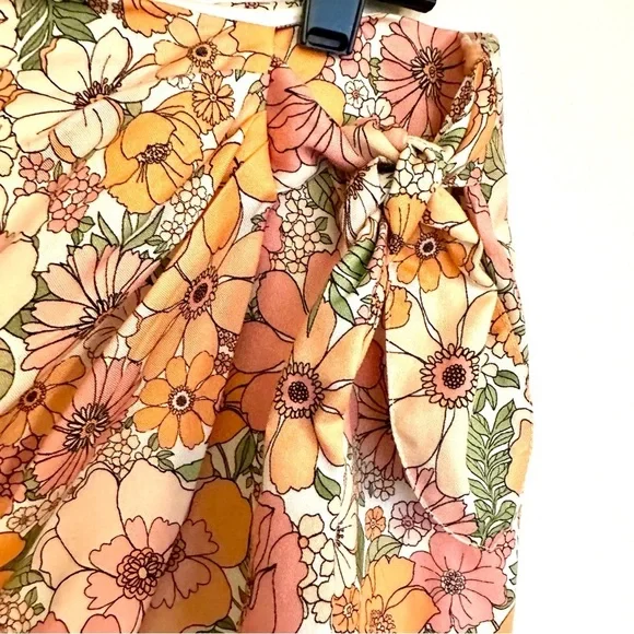 Gianni Bini Floral Wrap Skirt Side Tie Lined Size 12 - Picture 4 of 10